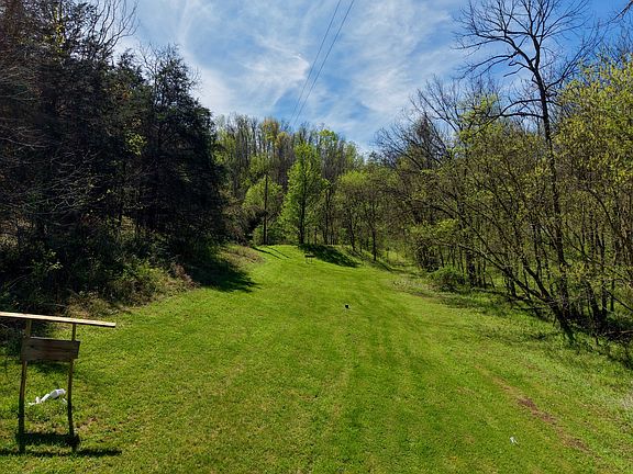 2nd image of 321 Peytons Creek Rd