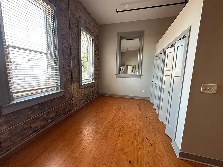 614 Poplar St — Photo 15