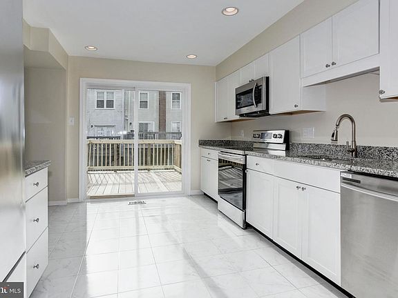 3rd image of 4501 Canary Ct