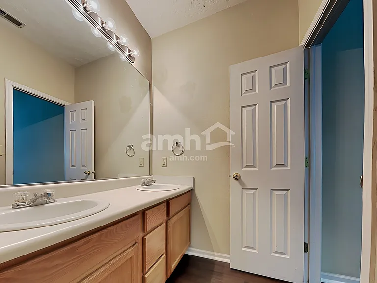 10087 Sundown Ln — Photo 10