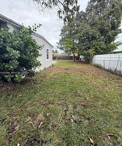 15925 NW 21st Ave — Photo 2