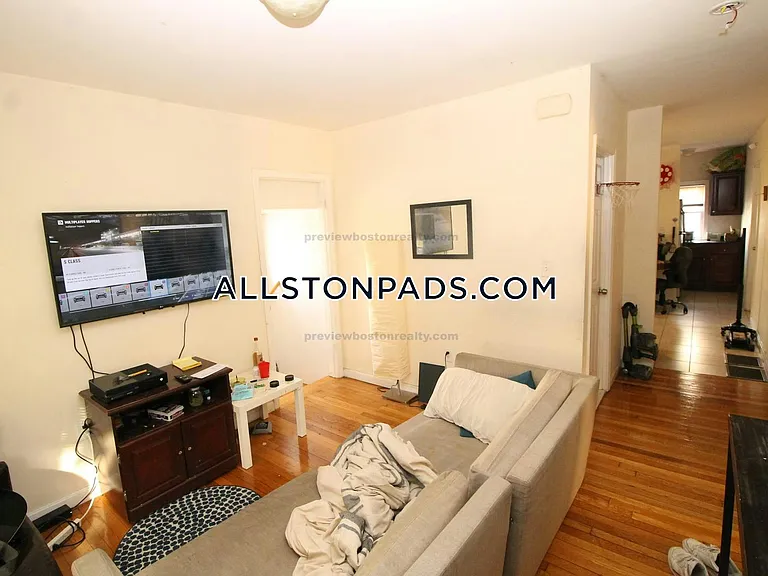 30 Linden St #1 — Photo 2