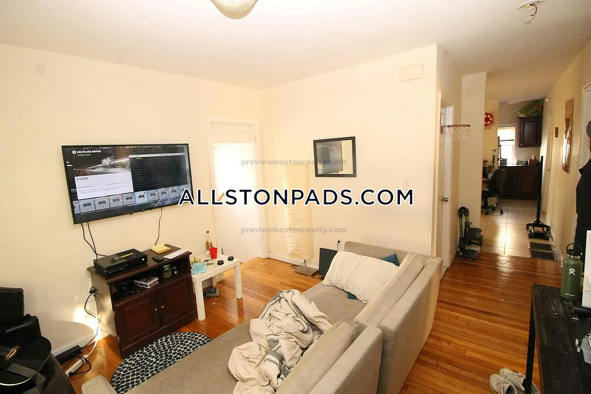 Building Photo - 30 Linden St #1