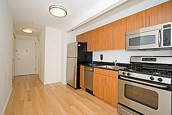 Rented by New York Residence | media 6