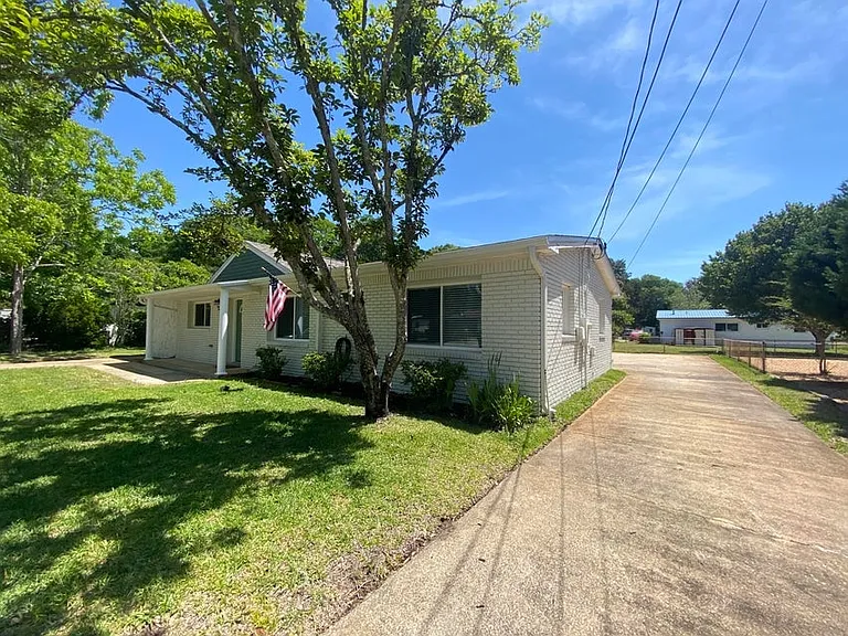 400 Argyle Ct — Photo 60