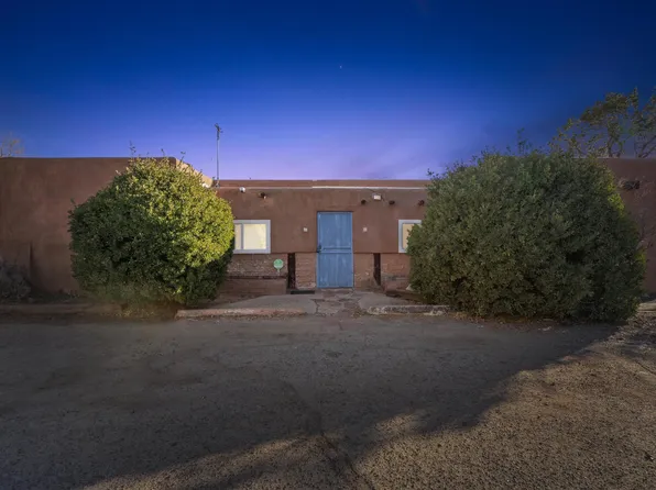 200 63rd St SW APT 1, Albuquerque, NM 87121