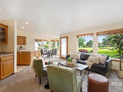 1920 N Oak Hills Dr, Meridian, ID, 83646