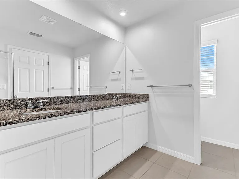 2274 S Centerra Loop — Photo 20