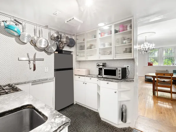 269 Clinton Avenue image 8 of 16