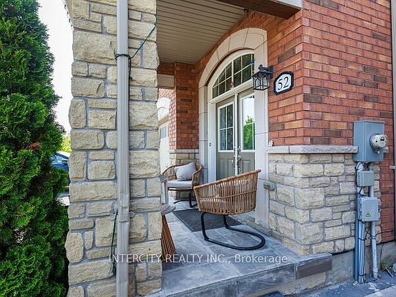 3rd image of 52 McPherson Rd