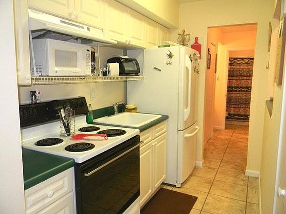 2nd image of 22302 Vick St APT 112