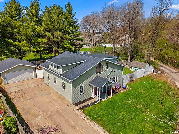 2nd image of 135 Bessler Lake Dr