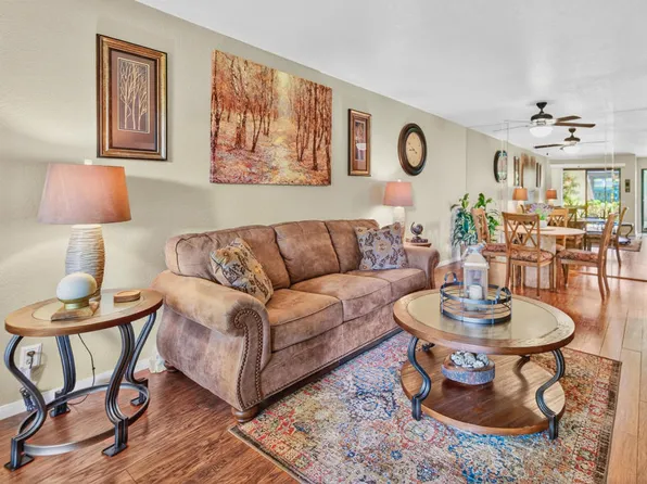 2821 N Los Felices Cir W Unit 107, Palm Springs, CA 92262