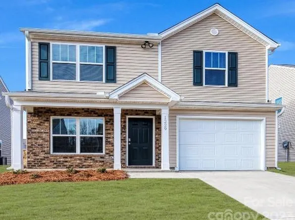 4610 Opus Ln, Charlotte, NC 28214
