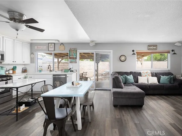 21515 Alaminos Dr, Santa Clarita, CA 91350