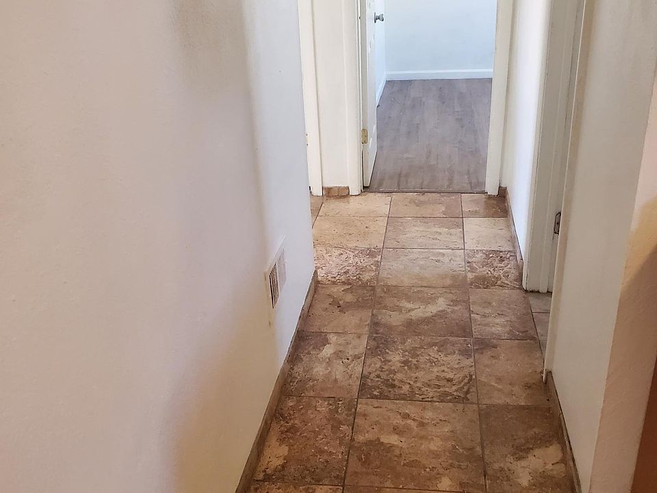 1st image of 508 Texas St NE Unit B