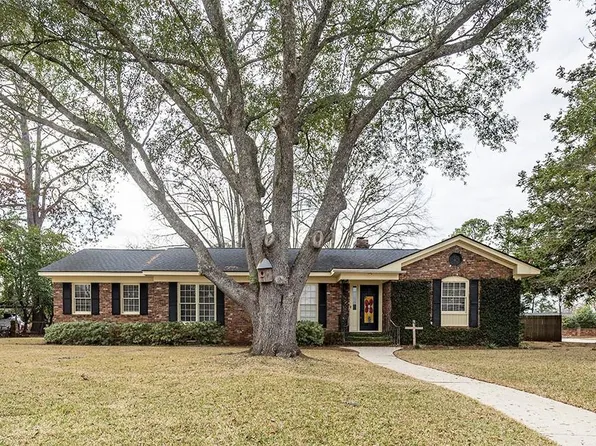 2019 Robinhood Rd, Albany, GA 31707