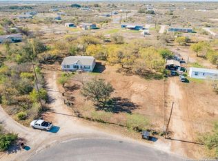284 County Road 4637, Hondo, TX 78861
