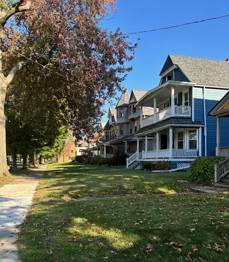 Street view of Franklin Blvd.