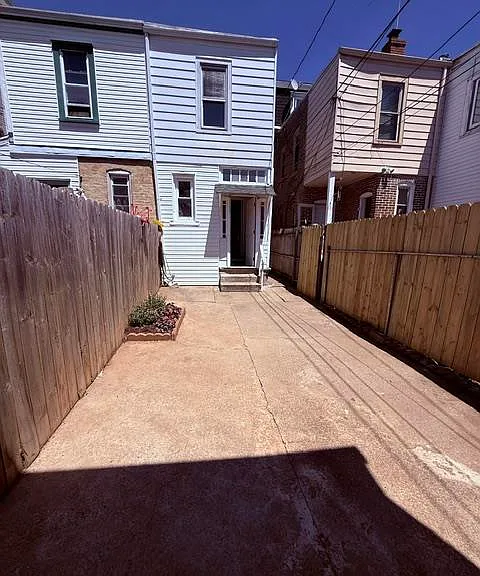 622 Park St — Photo 23