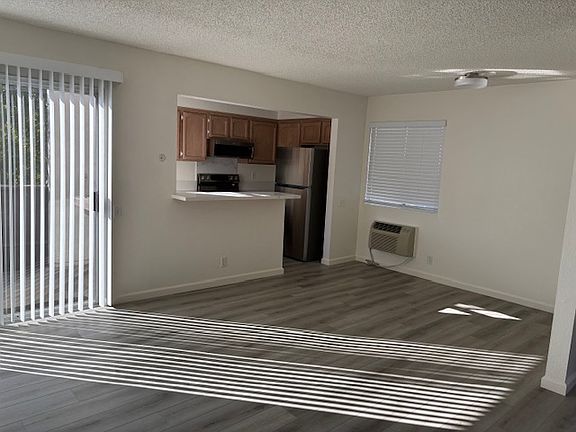 2nd image of 8069 Caminito De Pizza Unit D