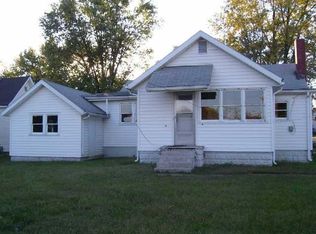 305 W Center St, Shirley, IN 47384