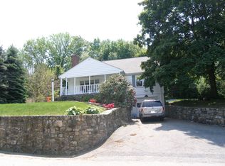9 Mitchell St, Southborough, MA 01772