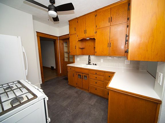 2nd image of 321 N 14th St