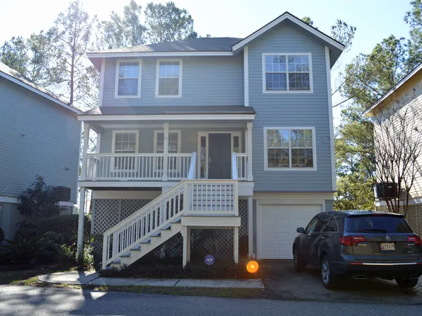 10 Pine Burr Rd E, Hilton Head Island, SC 29926