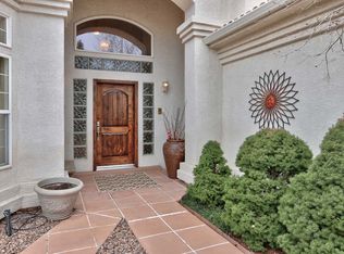 8908 Robs Pl NE, Albuquerque, NM 87122