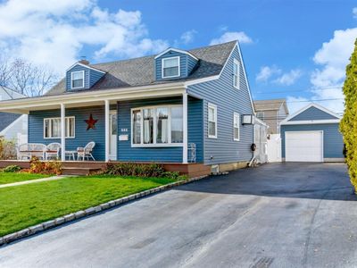 392 Andrew Avenue, East Meadow, NY, 11554
