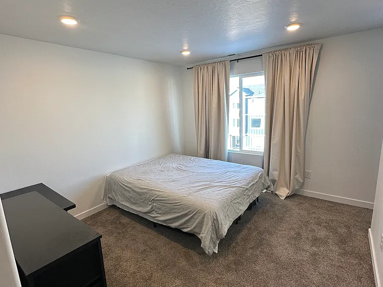 982 E Drifter Ln — Photo 3