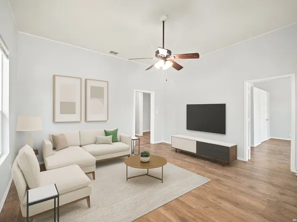 112 Avenue B, Converse, TX 78109