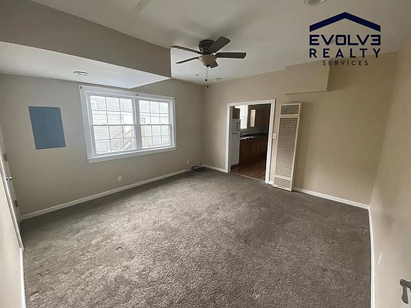 4th image of 114 Cable St Unit 2