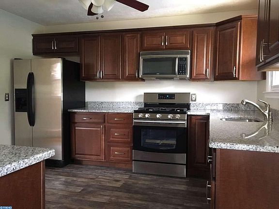 2nd image of 2113 Carol Dr