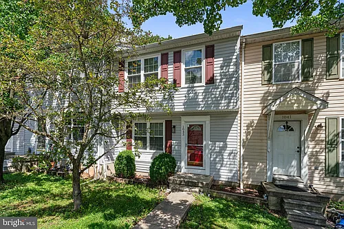 1043 Debbie Ave Photo 1