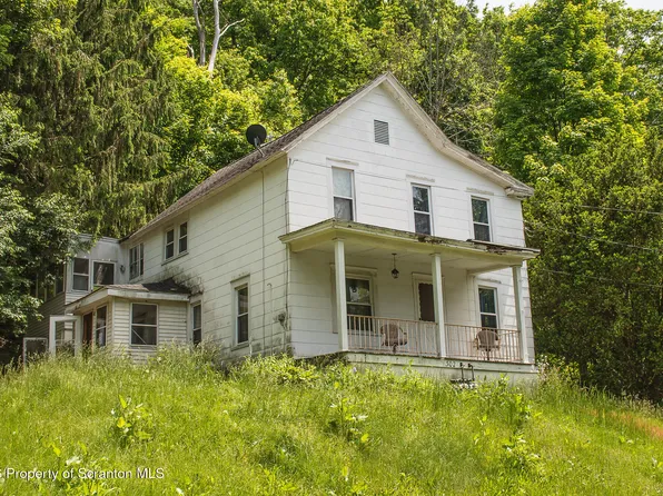 302 Scott Rd, Clarks Summit, PA 18411