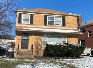 2494 Warrensville Center Rd, University Heights, OH 44118