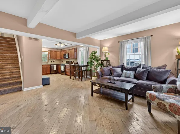 306 Anna Ave, Maple Shade, NJ 08052