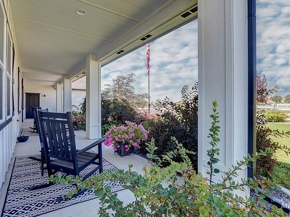 5th image of 1709 Buttercup Ln