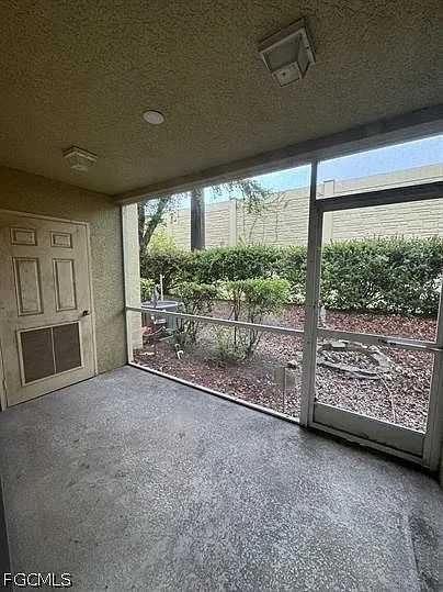 2 bed, 2.5 bath, 1457 sqft, $1,600 — Photo 3