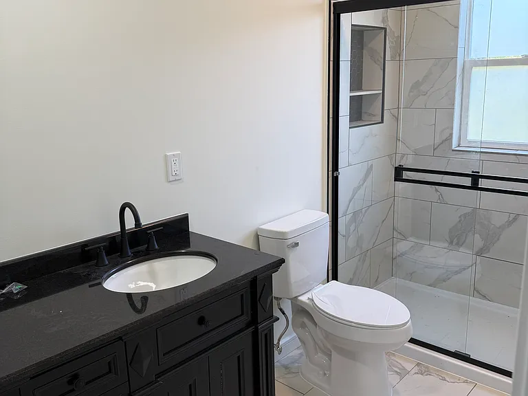 2503 E Graham Ave — Photo 15