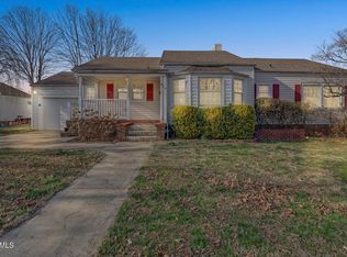 411 W D St, Elizabethton, TN 37643