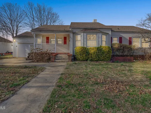 411 W D St, Elizabethton, TN 37643