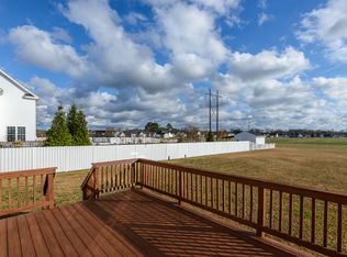 667 Broadmoor Ct, Grimesland, NC 27837