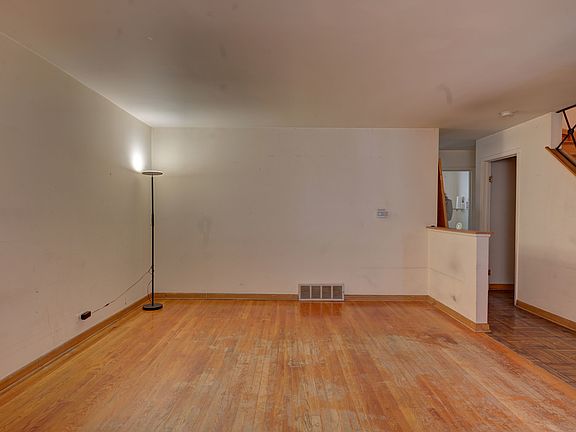 3rd image of 9143 S Cottage Grove Ave APT B