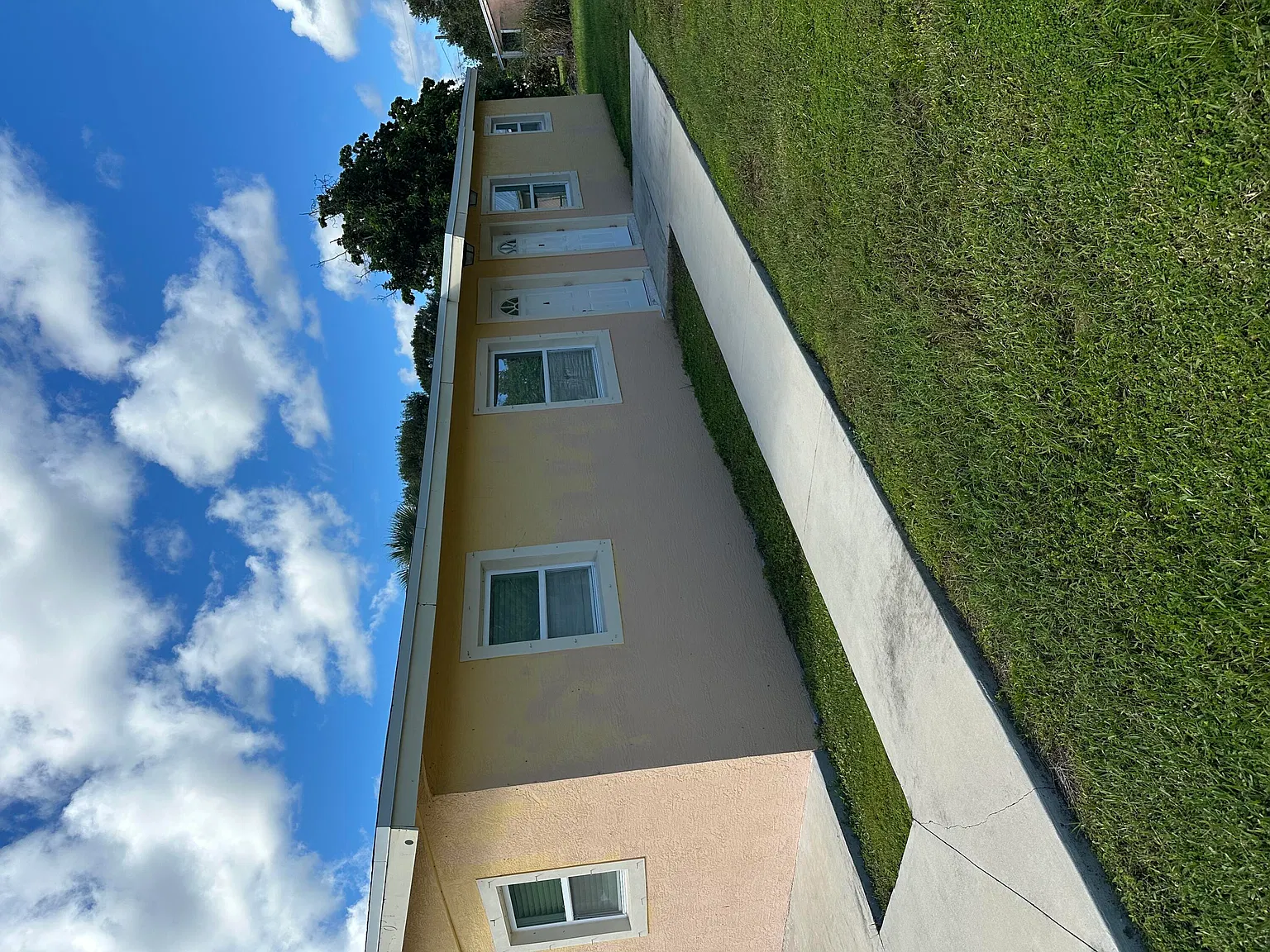 2 bed, 1.0 bath, 1248 sqft, $1,450 — Photo 1