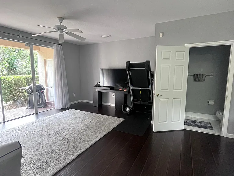 681 NW 42nd Ave — Photo 13