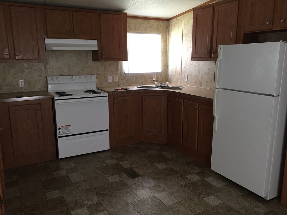 1st image of 2412 Yellowstone Dr