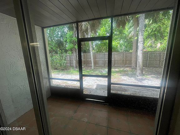 3rd image of 403 Banana Cay Dr APT E